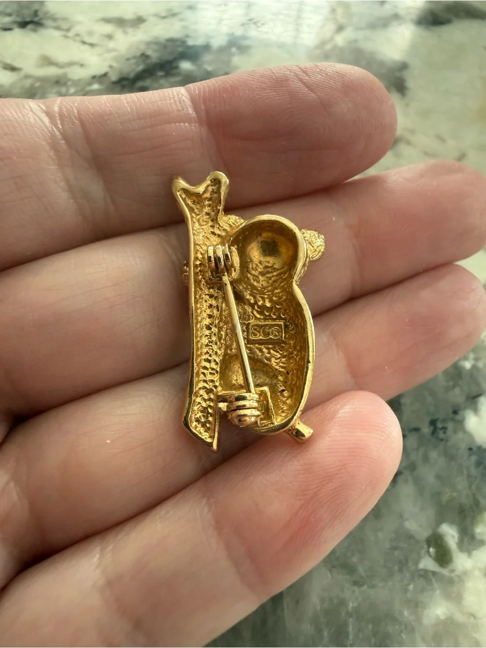 Vintage Sarah‎ Coventry Koala Bear Brooch Pin Textured Gold Tone Figural